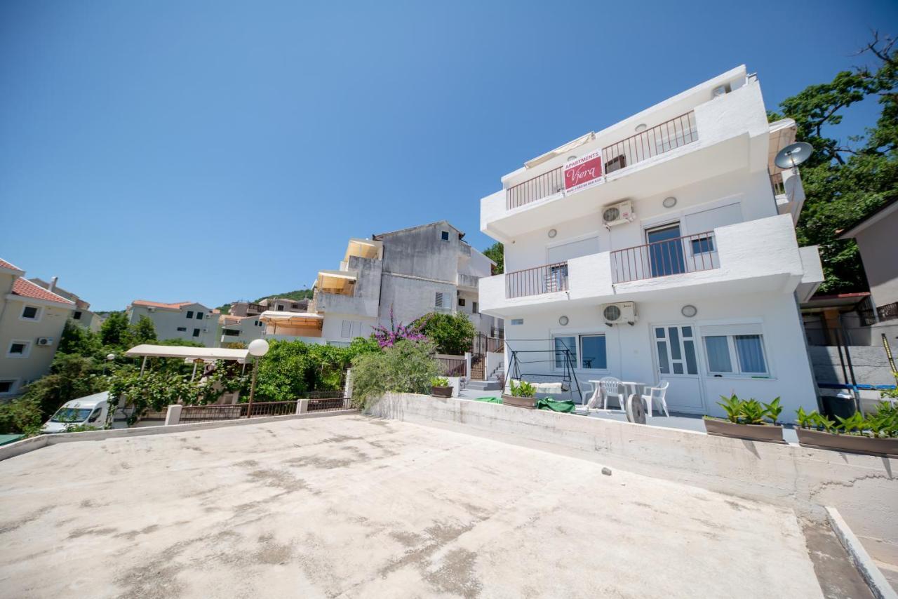 Apartments Vjera Petrovac Екстериор снимка