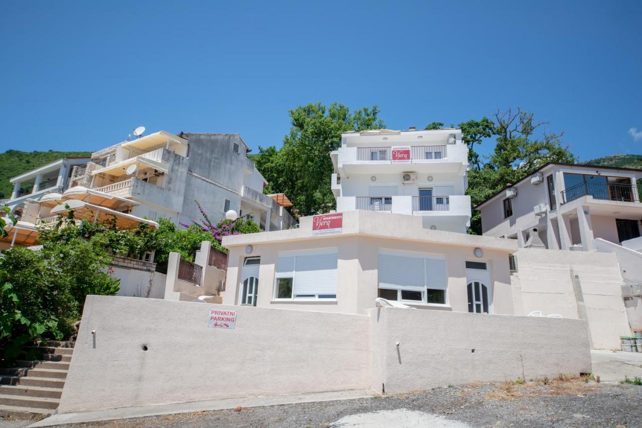 Apartments Vjera Petrovac Екстериор снимка