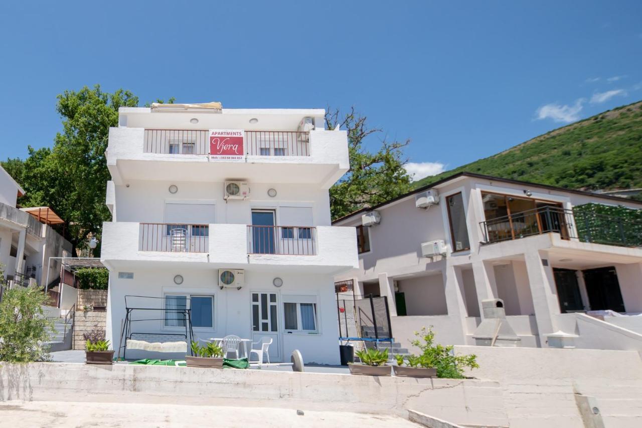 Apartments Vjera Petrovac Екстериор снимка