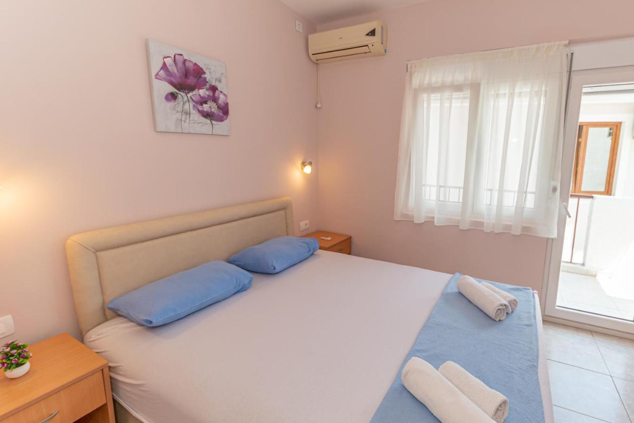 Apartments Vjera Petrovac Екстериор снимка