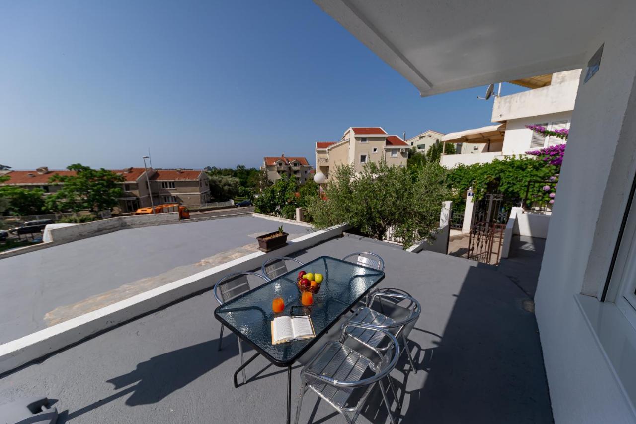 Apartments Vjera Petrovac Екстериор снимка