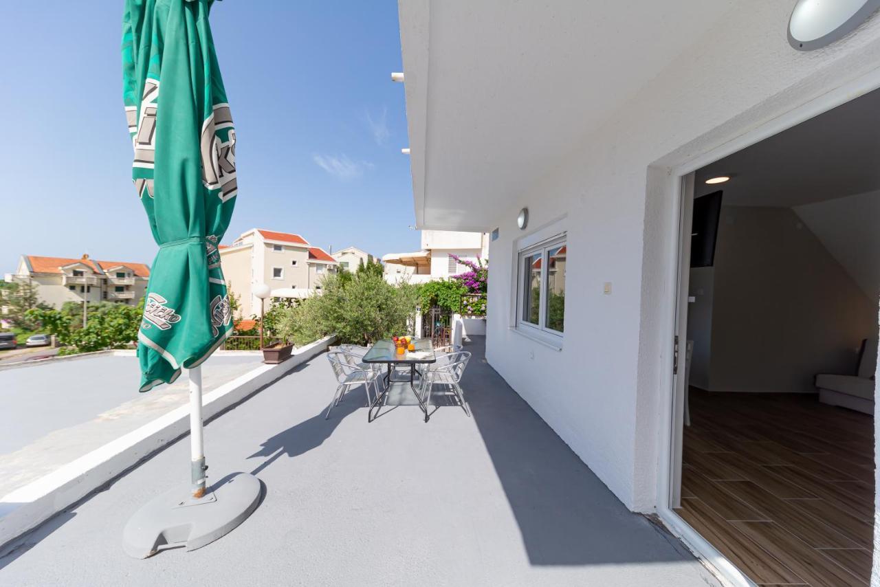 Apartments Vjera Petrovac Екстериор снимка