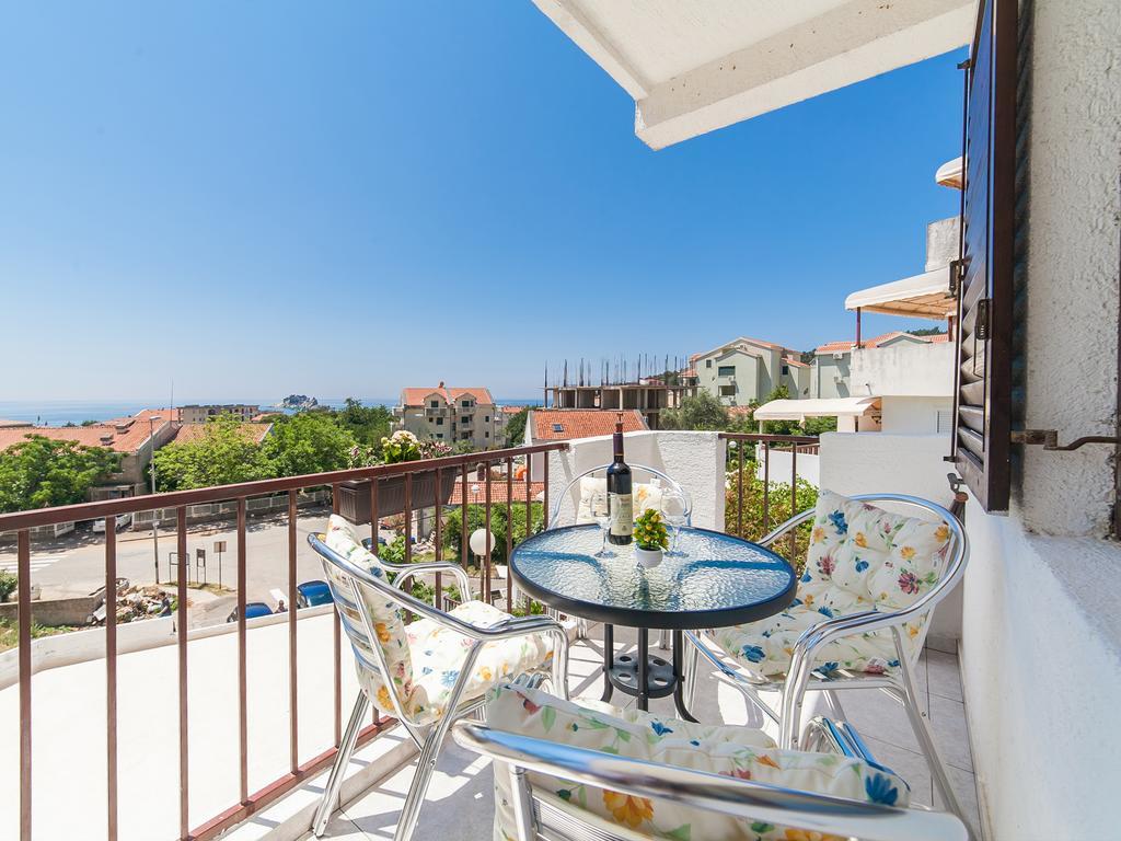 Apartments Vjera Petrovac Екстериор снимка