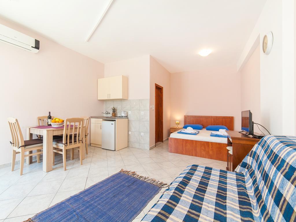 Apartments Vjera Petrovac Екстериор снимка