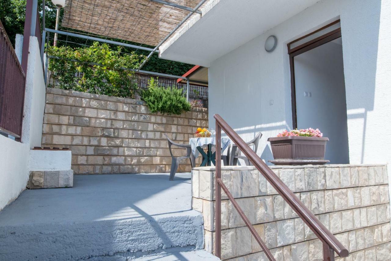 Apartments Vjera Petrovac Екстериор снимка